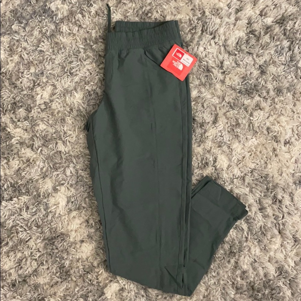 NWT The North Face Sheltay Pants